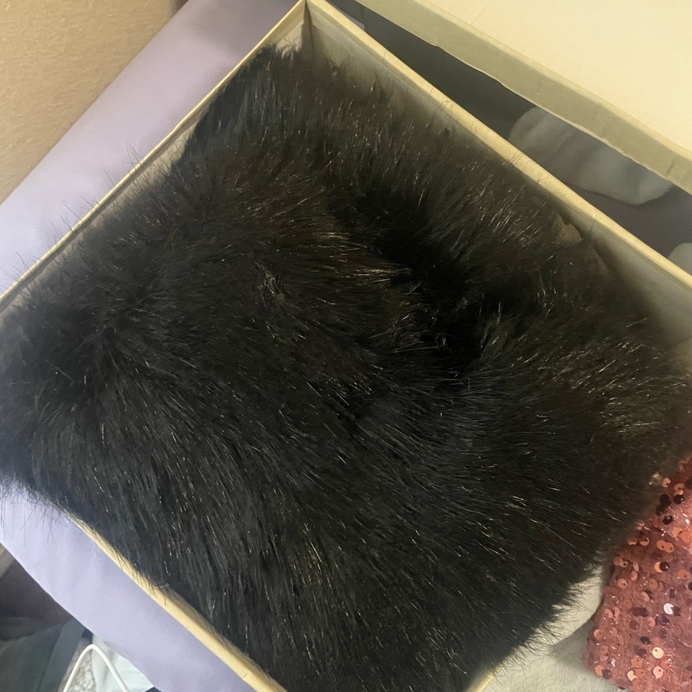 Amazon Essentials Kids Black Faux Fur Boots